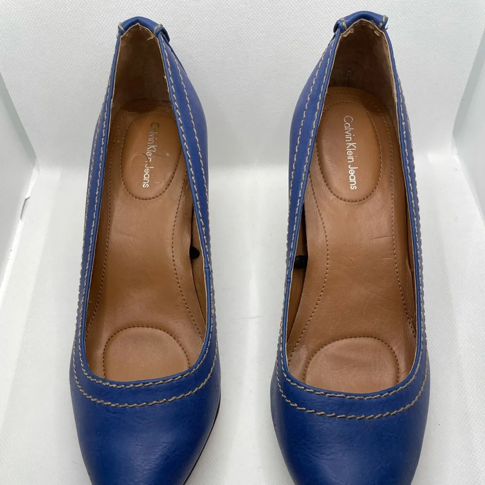 Calvin Klein blue Jean kitten heels pump